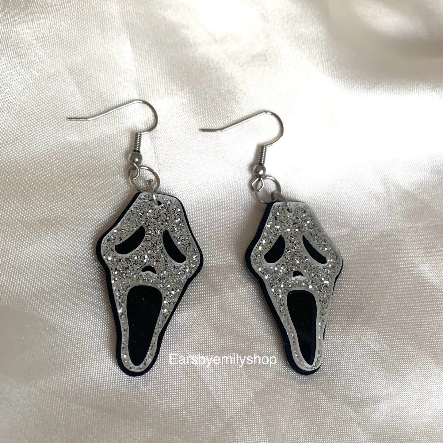 Black and glitter silver mask Halloween face scream horror earrings