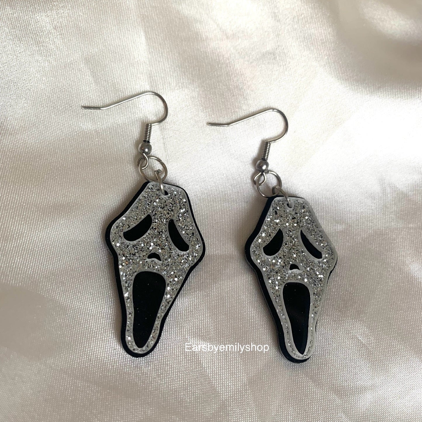 Black and glitter silver mask Halloween face scream horror earrings